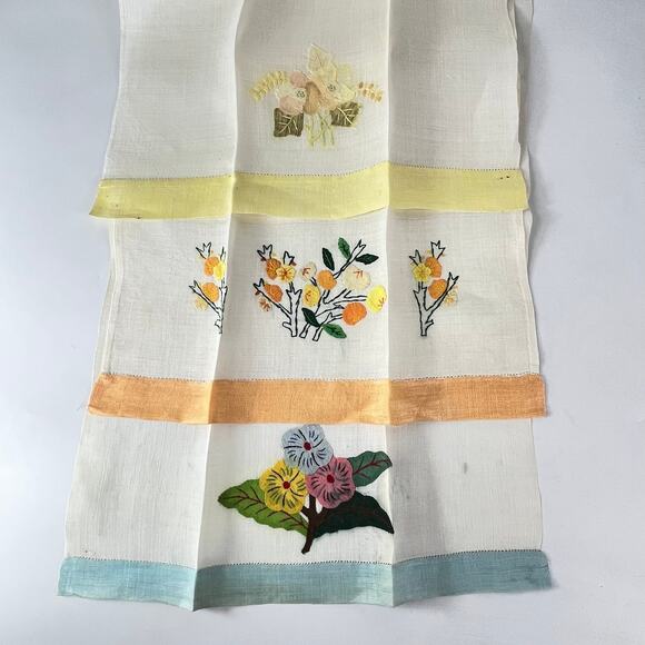 Set 3 Vtg Tea Towel Embroidered Lace Applique Flowers Large Table Doily Linens - Picture 8 of 13